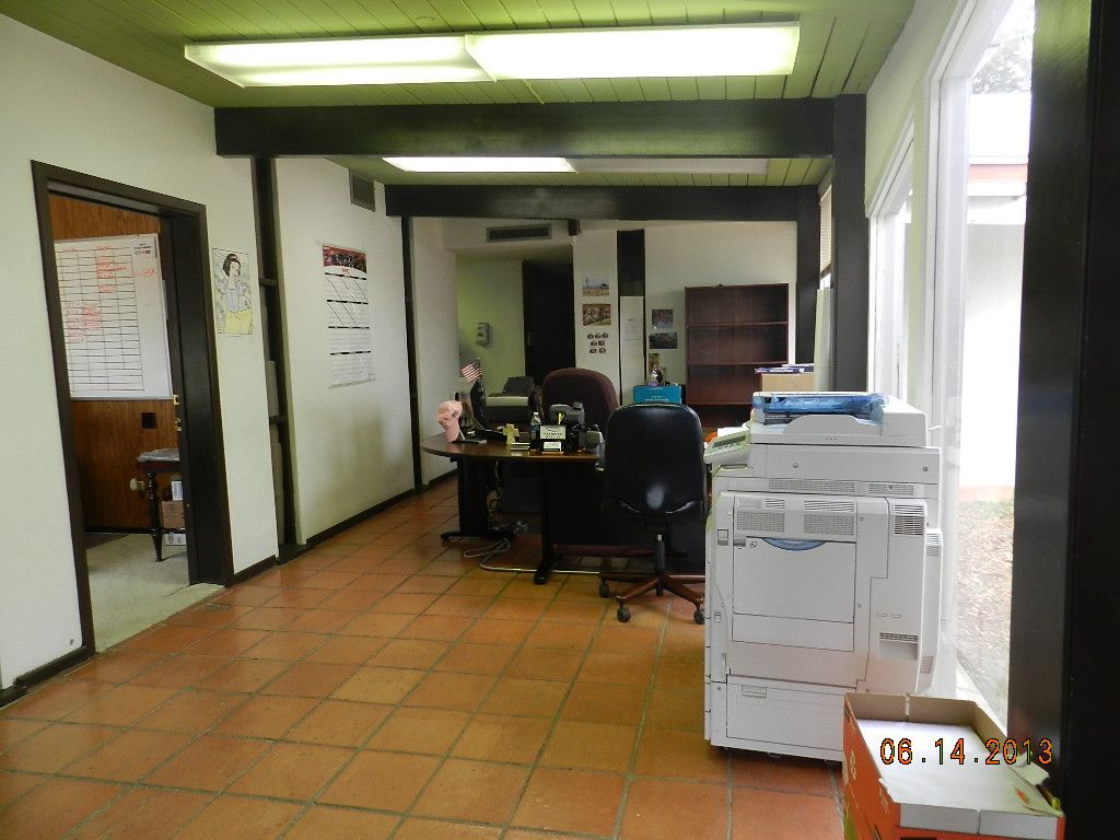 Stephen & Sue Lau Building: 1 Spring Dr, Fort Stockton, TX 79735